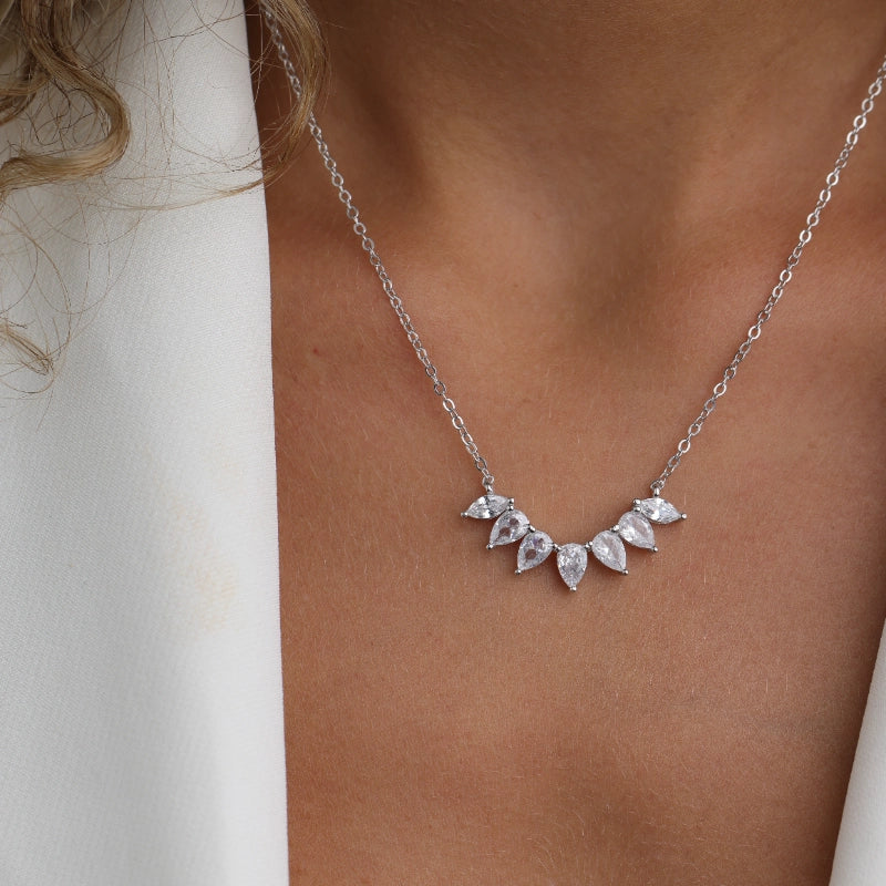 שרשרת טיפות חצי עיגול