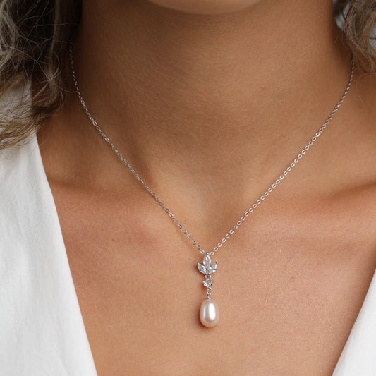 שרשרת כסף JETEM תליון פרח משובץ פנינה