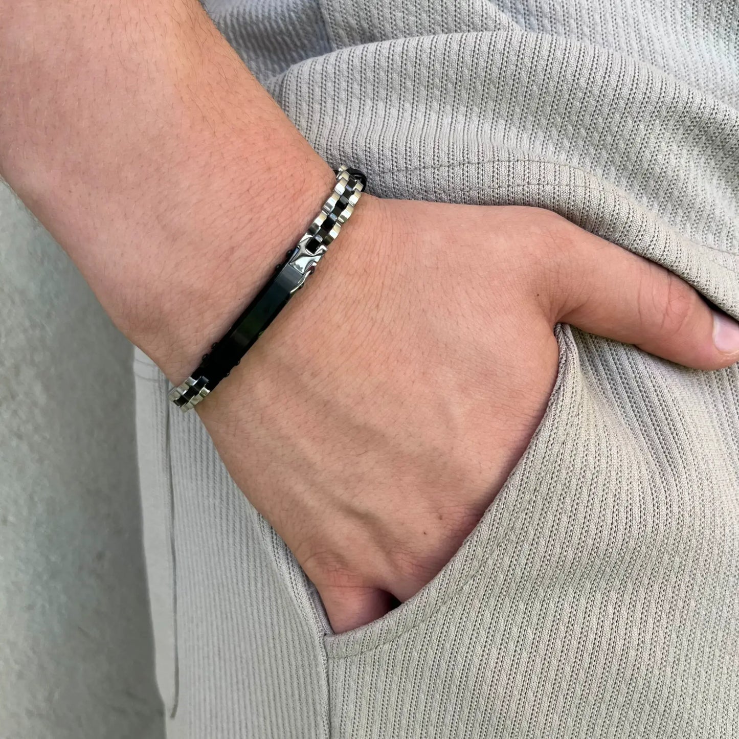 4a3dc59d-64b2-4b5a-ac61-65be460452f3