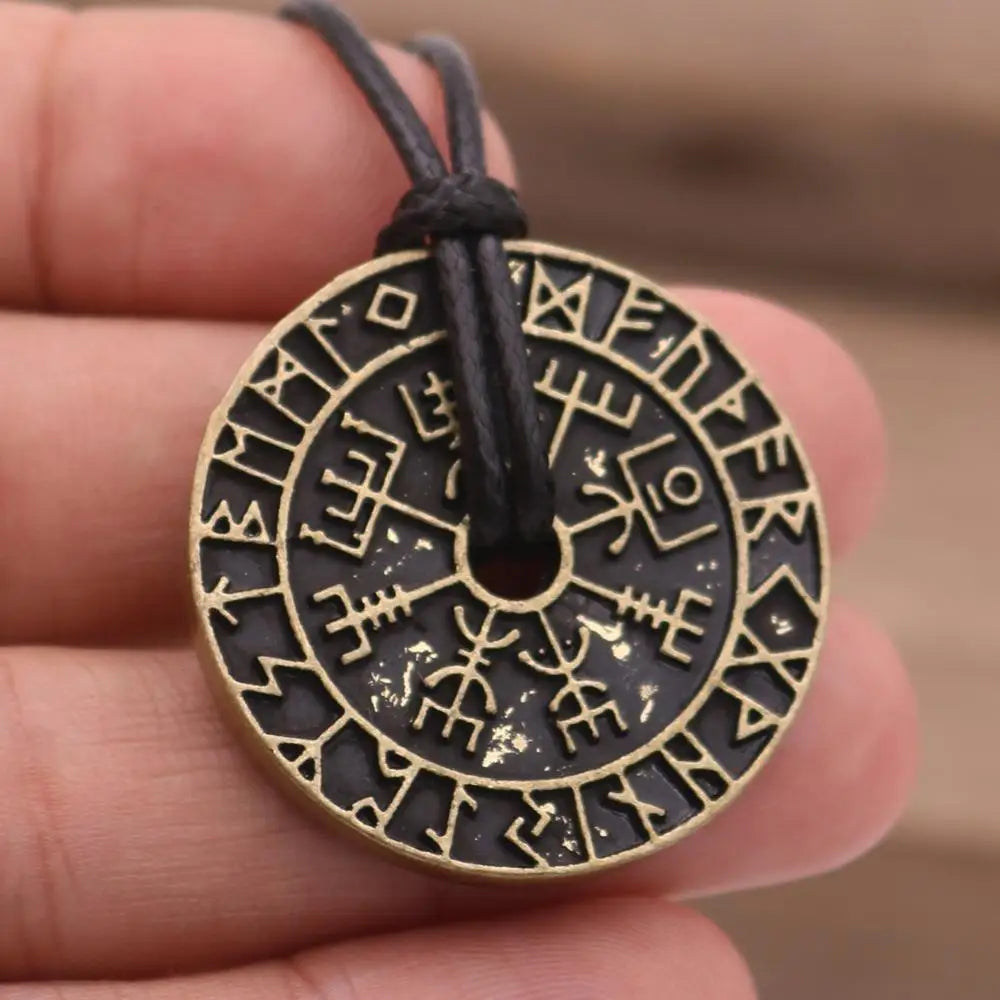 Viking Iceland Vegvisir Helmet Rune Circle Necklace Magic Men'S Amulet Pendant Nordic Viking Rune Valknut Wicca Jewelry Wholesal