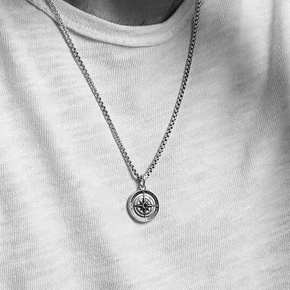 Fashion Simple Compass Necklaces for Men Holiday Gift Retro Hip Hop Copper Disc Pendant Sweater Chain Punk Jewelry Accessories