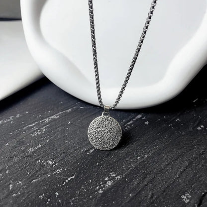 Fashion Simple Compass Necklaces for Men Holiday Gift Retro Hip Hop Copper Disc Pendant Sweater Chain Punk Jewelry Accessories