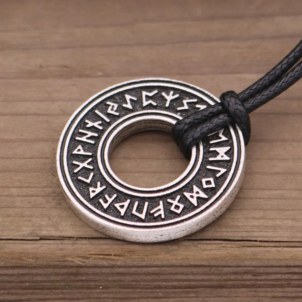 Viking Iceland Vegvisir Helmet Rune Circle Necklace Magic Men'S Amulet Pendant Nordic Viking Rune Valknut Wicca Jewelry Wholesal