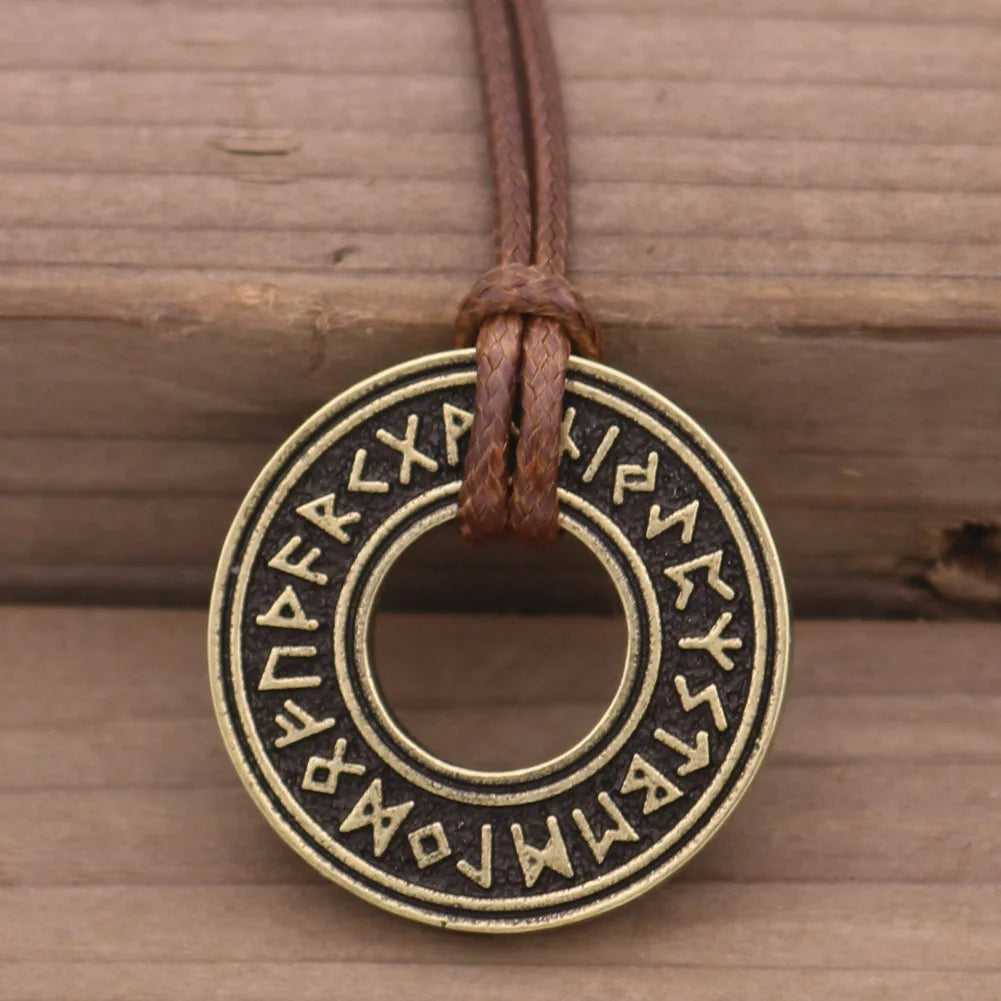 Viking Iceland Vegvisir Helmet Rune Circle Necklace Magic Men'S Amulet Pendant Nordic Viking Rune Valknut Wicca Jewelry Wholesal